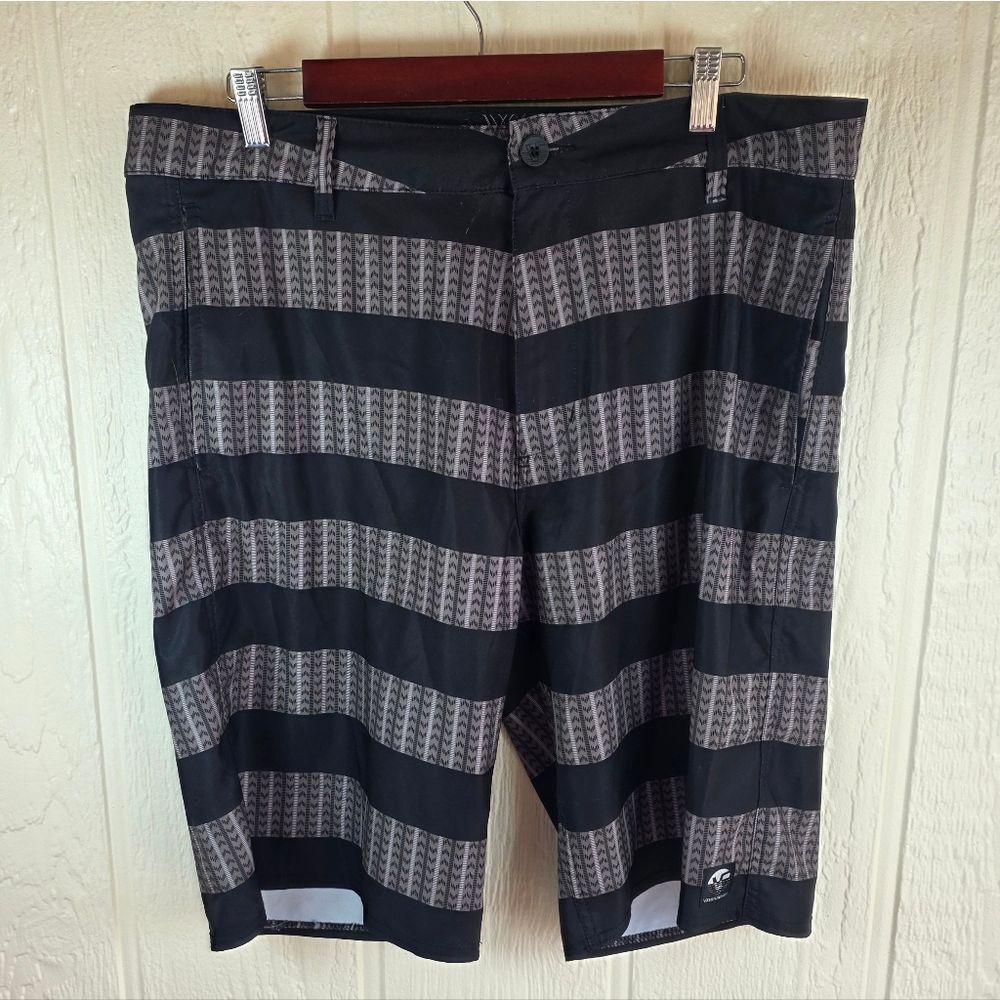 Men's Vans Black and Gray Hybrid Shorts, Size 36